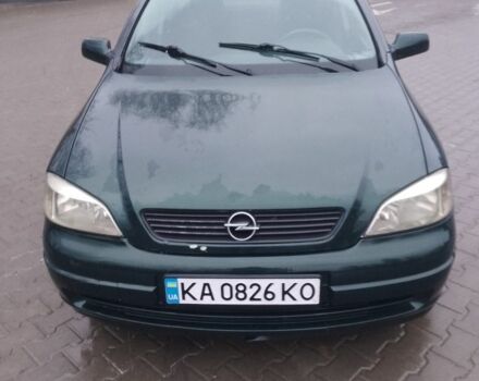 Зеленый Опель Астра, объемом двигателя 1.4 л и пробегом 300 тыс. км за 2400 $, фото 1 на Automoto.ua