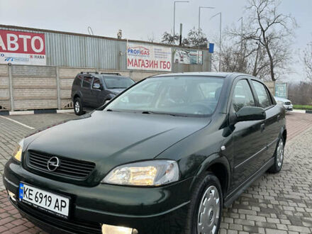 Зеленый Опель Астра, объемом двигателя 1.6 л и пробегом 174 тыс. км за 4800 $, фото 1 на Automoto.ua