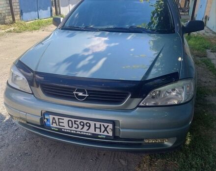 Зеленый Опель Астра, объемом двигателя 1.6 л и пробегом 215 тыс. км за 4400 $, фото 1 на Automoto.ua
