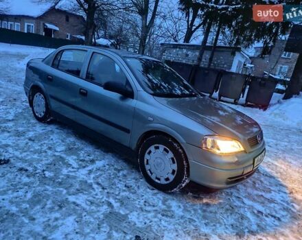 Зелений Опель Астра, об'ємом двигуна 1.36 л та пробігом 268 тис. км за 2900 $, фото 1 на Automoto.ua