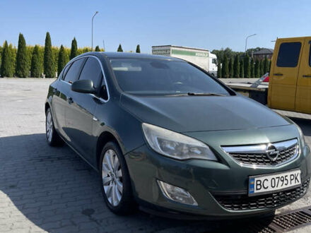 Зеленый Опель Астра, объемом двигателя 1.7 л и пробегом 267 тыс. км за 6400 $, фото 1 на Automoto.ua