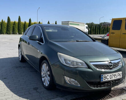 Зеленый Опель Астра, объемом двигателя 1.7 л и пробегом 267 тыс. км за 6400 $, фото 1 на Automoto.ua