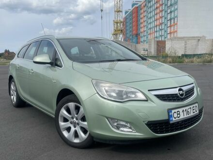 Опель Астра 2011 у Чернігові на Automoto.ua Зелений Опель Астра, об'ємом двигуна 1.4 л та пробігом 268 тис. км за 7300 $, фото 1 на Automoto.ua