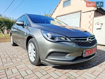 Опель Астра 2018 в Лубнах на Automoto.ua Зеленый Опель Астра, объемом двигателя 1.6 л и пробегом 165 тыс. км за 11650 $, фото 1 на Automoto.ua