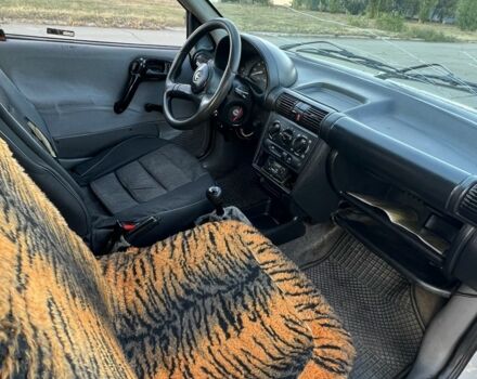 Белый Опель Кампо, объемом двигателя 1.4 л и пробегом 250 тыс. км за 1550 $, фото 5 на Automoto.ua