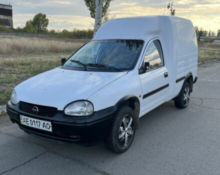 Белый Опель Кампо, объемом двигателя 1.4 л и пробегом 250 тыс. км за 1550 $, фото 1 на Automoto.ua