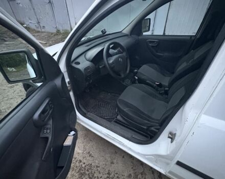 Білий Опель Кампо, об'ємом двигуна 1.2 л та пробігом 430 тис. км за 3100 $, фото 6 на Automoto.ua
