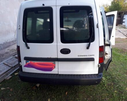 Белый Опель Кампо, объемом двигателя 1.3 л и пробегом 300 тыс. км за 3500 $, фото 3 на Automoto.ua