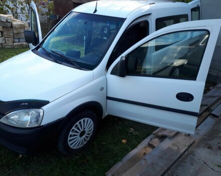 Белый Опель Кампо, объемом двигателя 1.3 л и пробегом 300 тыс. км за 3500 $, фото 1 на Automoto.ua