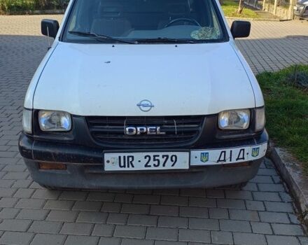 Белый Опель Кампо, объемом двигателя 3.1 л и пробегом 211 тыс. км за 3810 $, фото 3 на Automoto.ua