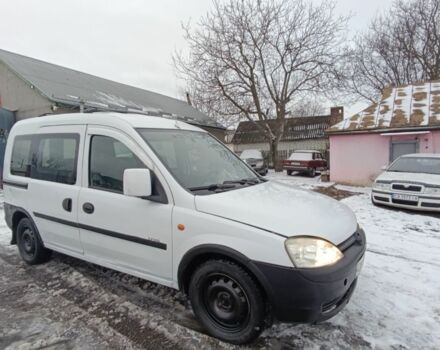 Белый Опель Кампо, объемом двигателя 1.7 л и пробегом 111 тыс. км за 1950 $, фото 2 на Automoto.ua