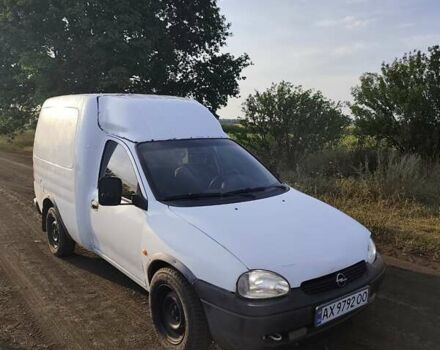 Білий Опель Комбо вант.-пас., об'ємом двигуна 1.39 л та пробігом 150 тис. км за 2000 $, фото 4 на Automoto.ua