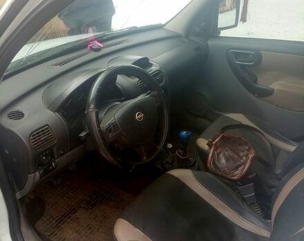 Белый Опель Комбо груз.-пасс., объемом двигателя 1.7 л и пробегом 0 тыс. км за 2500 $, фото 11 на Automoto.ua