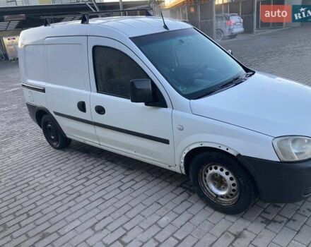 Белый Опель Комбо груз.-пасс., объемом двигателя 1.69 л и пробегом 294 тыс. км за 2300 $, фото 5 на Automoto.ua