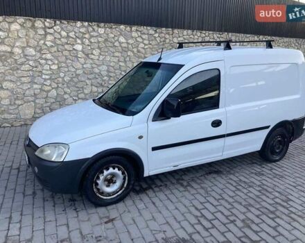 Белый Опель Комбо груз.-пасс., объемом двигателя 1.69 л и пробегом 294 тыс. км за 2300 $, фото 3 на Automoto.ua