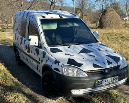 Белый Опель Комбо груз.-пасс., объемом двигателя 1.69 л и пробегом 500 тыс. км за 2500 $, фото 2 на Automoto.ua