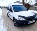 Белый Опель Комбо груз.-пасс., объемом двигателя 1.7 л и пробегом 310 тыс. км за 3450 $, фото 5 на Automoto.ua