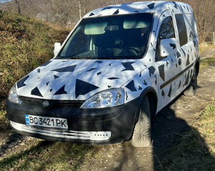 Белый Опель Комбо груз.-пасс., объемом двигателя 1.69 л и пробегом 500 тыс. км за 2500 $, фото 4 на Automoto.ua