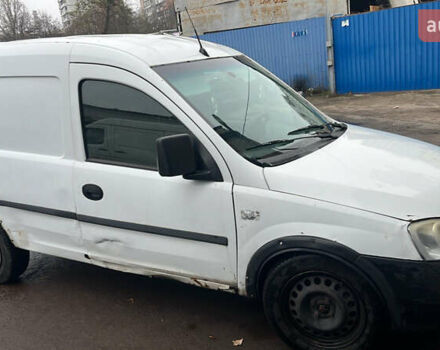 Білий Опель Комбо вант.-пас., об'ємом двигуна 1.7 л та пробігом 270 тис. км за 1700 $, фото 1 на Automoto.ua