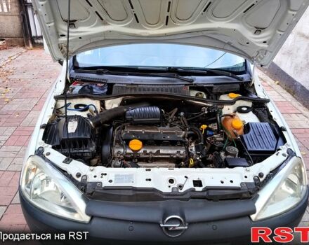 Белый Опель Комбо груз.-пасс., объемом двигателя 1.6 л и пробегом 290 тыс. км за 2400 $, фото 5 на Automoto.ua