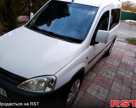Белый Опель Комбо груз.-пасс., объемом двигателя 1.6 л и пробегом 290 тыс. км за 2400 $, фото 11 на Automoto.ua