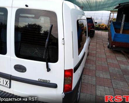 Белый Опель Комбо груз.-пасс., объемом двигателя 1.6 л и пробегом 290 тыс. км за 2400 $, фото 8 на Automoto.ua