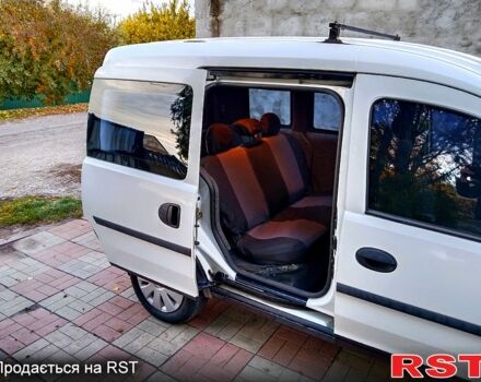 Белый Опель Комбо груз.-пасс., объемом двигателя 1.6 л и пробегом 290 тыс. км за 2400 $, фото 6 на Automoto.ua