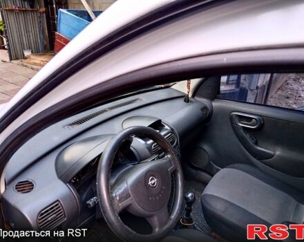 Белый Опель Комбо груз.-пасс., объемом двигателя 1.6 л и пробегом 290 тыс. км за 2400 $, фото 12 на Automoto.ua