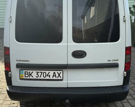 Белый Опель Комбо груз.-пасс., объемом двигателя 1.6 л и пробегом 219 тыс. км за 3999 $, фото 15 на Automoto.ua