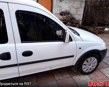 Белый Опель Комбо груз.-пасс., объемом двигателя 1.6 л и пробегом 290 тыс. км за 2400 $, фото 10 на Automoto.ua