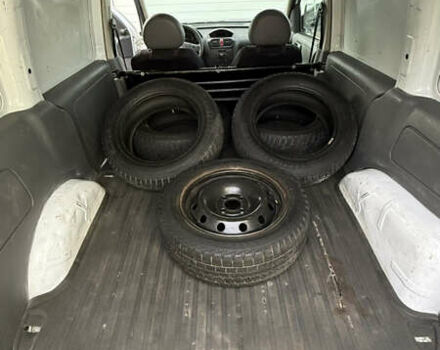 Белый Опель Комбо груз.-пасс., объемом двигателя 1.6 л и пробегом 219 тыс. км за 3999 $, фото 11 на Automoto.ua