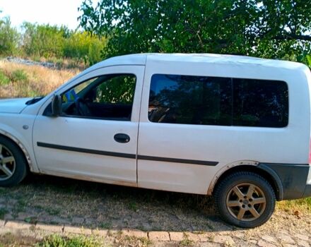 Белый Опель Комбо груз.-пасс., объемом двигателя 1.7 л и пробегом 0 тыс. км за 1750 $, фото 3 на Automoto.ua