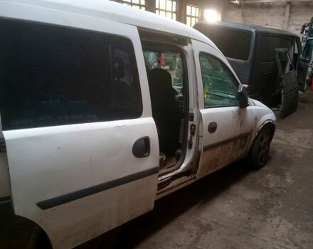 Белый Опель Комбо груз.-пасс., объемом двигателя 1.7 л и пробегом 0 тыс. км за 1750 $, фото 1 на Automoto.ua