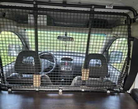 Белый Опель Комбо груз.-пасс., объемом двигателя 1.25 л и пробегом 182 тыс. км за 3500 $, фото 17 на Automoto.ua