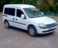 Белый Опель Комбо груз.-пасс., объемом двигателя 1.6 л и пробегом 300 тыс. км за 3450 $, фото 1 на Automoto.ua