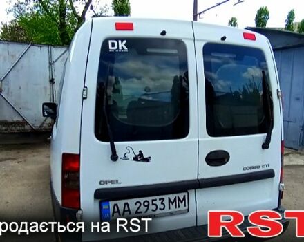 Белый Опель Комбо груз.-пасс., объемом двигателя 1.2 л и пробегом 300 тыс. км за 4000 $, фото 3 на Automoto.ua