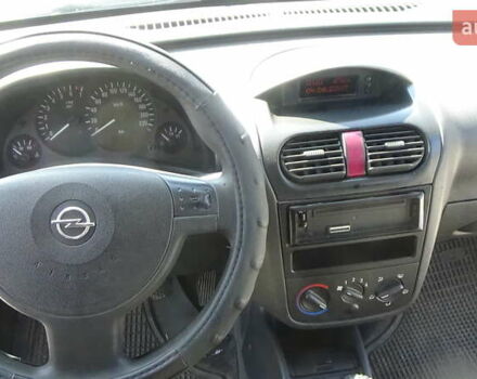 Белый Опель Комбо груз.-пасс., объемом двигателя 1.4 л и пробегом 250 тыс. км за 2900 $, фото 17 на Automoto.ua