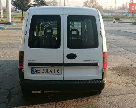 Білий Опель Комбо вант.-пас., об'ємом двигуна 1.25 л та пробігом 426 тис. км за 3999 $, фото 4 на Automoto.ua