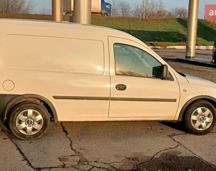 Білий Опель Комбо вант.-пас., об'ємом двигуна 1.25 л та пробігом 426 тис. км за 3999 $, фото 6 на Automoto.ua