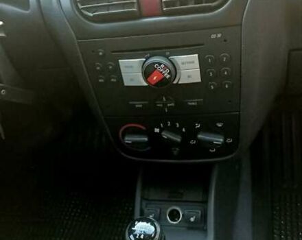 Білий Опель Комбо вант.-пас., об'ємом двигуна 1.25 л та пробігом 426 тис. км за 3999 $, фото 10 на Automoto.ua