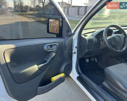 Білий Опель Комбо вант.-пас., об'ємом двигуна 1.25 л та пробігом 220 тис. км за 3500 $, фото 3 на Automoto.ua