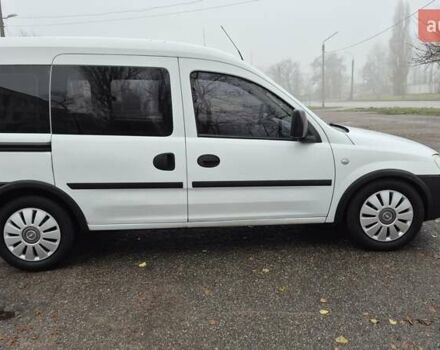 Білий Опель Комбо вант.-пас., об'ємом двигуна 1.69 л та пробігом 232 тис. км за 3750 $, фото 3 на Automoto.ua