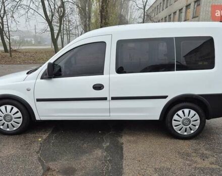 Білий Опель Комбо вант.-пас., об'ємом двигуна 1.69 л та пробігом 232 тис. км за 3750 $, фото 2 на Automoto.ua