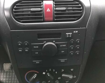 Белый Опель Комбо груз.-пасс., объемом двигателя 1.2 л и пробегом 154 тыс. км за 3800 $, фото 14 на Automoto.ua