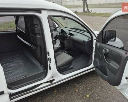 Білий Опель Комбо вант.-пас., об'ємом двигуна 1.69 л та пробігом 232 тис. км за 3750 $, фото 9 на Automoto.ua