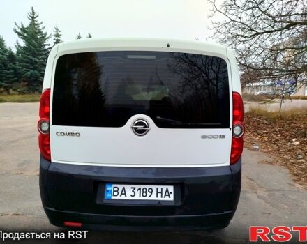 Белый Опель Комбо груз.-пасс., объемом двигателя 1.2 л и пробегом 170 тыс. км за 3650 $, фото 10 на Automoto.ua