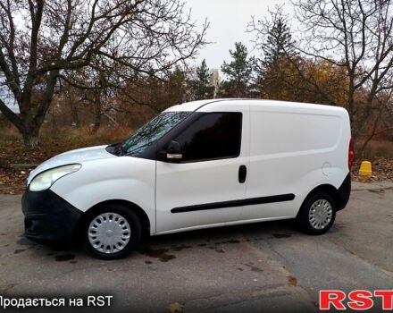 Белый Опель Комбо груз.-пасс., объемом двигателя 1.2 л и пробегом 170 тыс. км за 3650 $, фото 3 на Automoto.ua