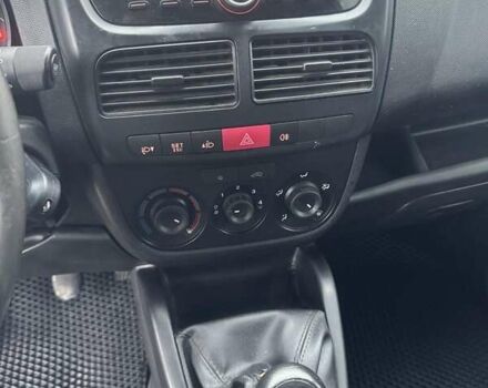 Белый Опель Комбо груз.-пасс., объемом двигателя 1.25 л и пробегом 292 тыс. км за 5500 $, фото 5 на Automoto.ua