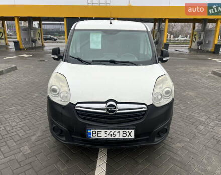 Белый Опель Комбо груз.-пасс., объемом двигателя 1.3 л и пробегом 280 тыс. км за 4800 $, фото 1 на Automoto.ua