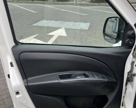 Белый Опель Комбо груз.-пасс., объемом двигателя 1.3 л и пробегом 280 тыс. км за 4800 $, фото 6 на Automoto.ua